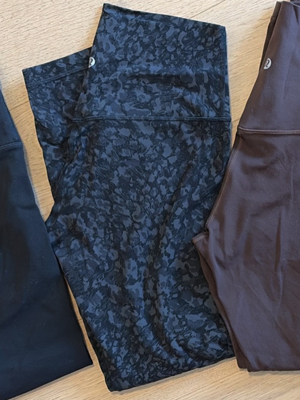 Lululemon Black Camo align leggings size 6